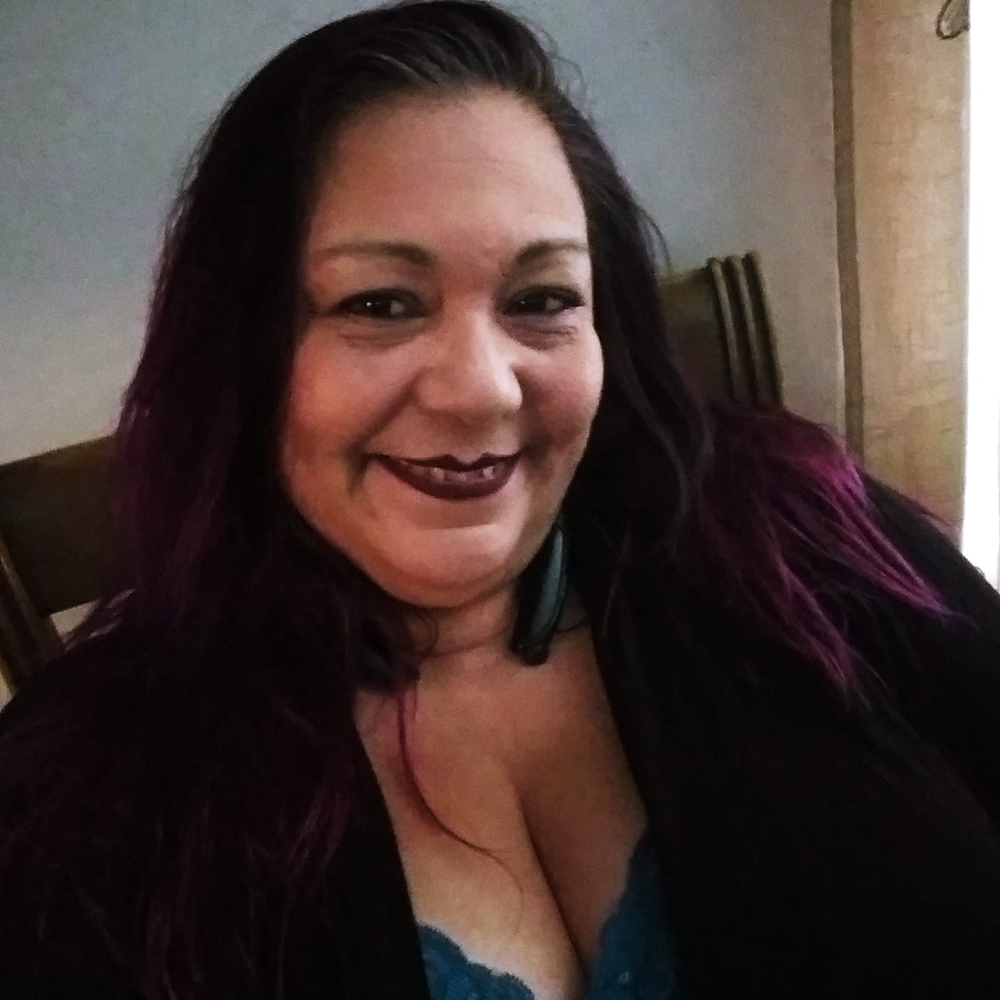Meet your Posher, Yvonne